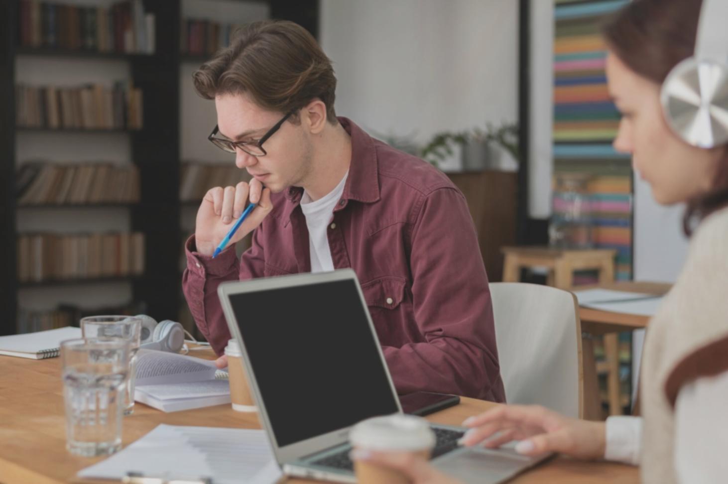 Environnement de travail collaboratif de notre équipe pédagogique